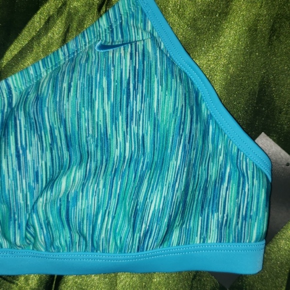 **FINAL SALE** Nike Womens Keyhole Sports Top - Picture 5 of 8